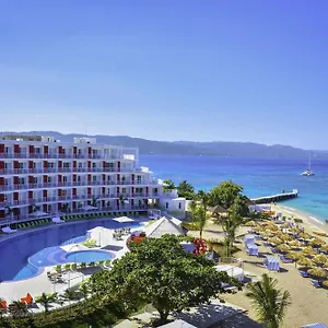 4* Resort Grand Decameron Cornwall Beach, A Trademark All-Inclusive Resort